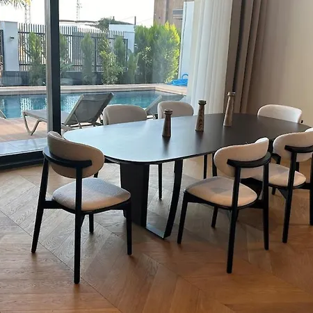 6-bedroom W Pool & Sauna Appartement
