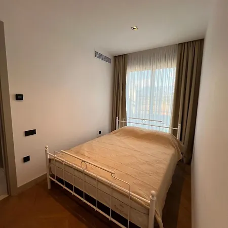 Appartement 6-bedroom W Pool & Sauna *