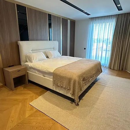 Appartement 6-bedroom W Pool & Sauna Dosemealti
