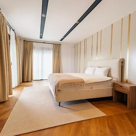 Appartement 6-bedroom W Pool & Sauna *