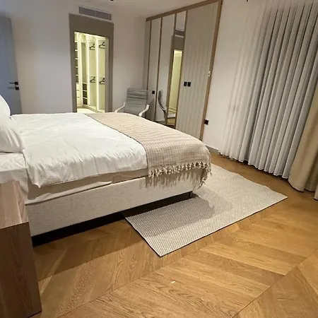 Lejlighed 6-bedroom W Pool & Sauna Dosemealti